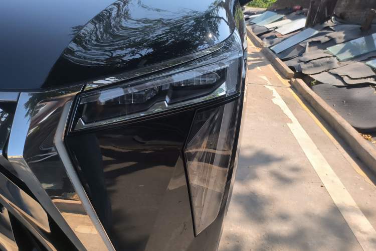 Used GAC Trumpchi E9 2025 E9 Superfast Charging – Master Series Left Front Headlight