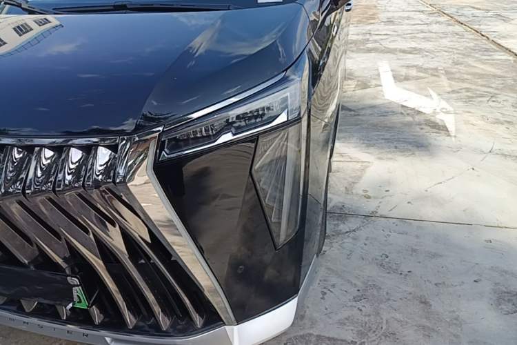 Used GAC Trumpchi E9 2025 E9 Superfast Charging Deluxe Edition Left Front Headlight