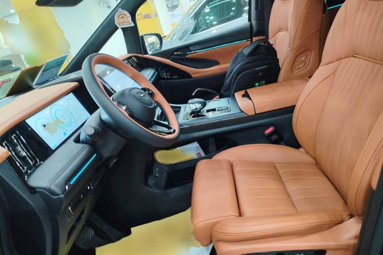 Used GAC Trumpchi E9 2025 E9 Superfast Charging – Master Series Left Front Seat