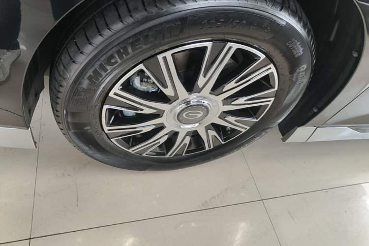 Used GAC Trumpchi E9 2025 E9 Superfast Charging Deluxe Edition Left Front Wheel Hub