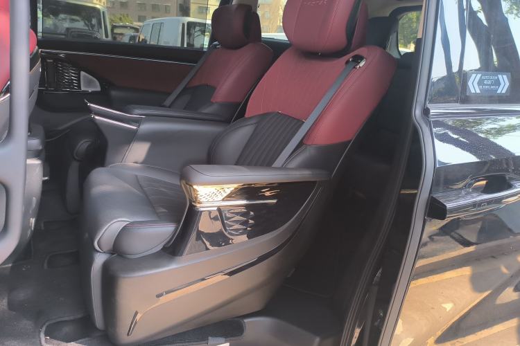 Used GAC Trumpchi E9 2025 E9 Superfast Charging – Master Series Left Rear Seat