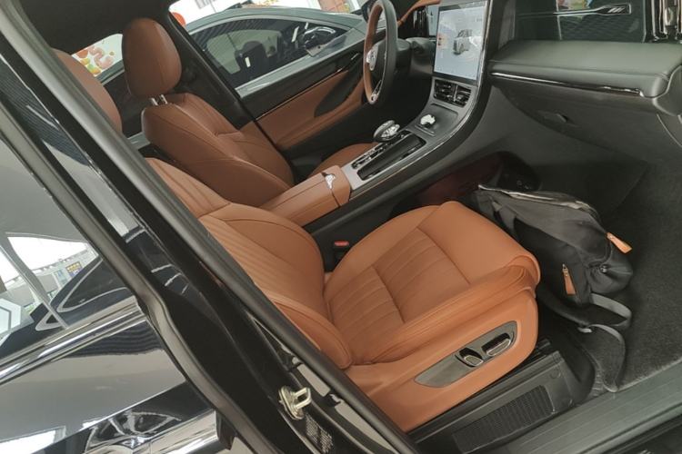 Used GAC Trumpchi E9 2025 E9 Superfast Charging Deluxe Edition Right Front Seat
