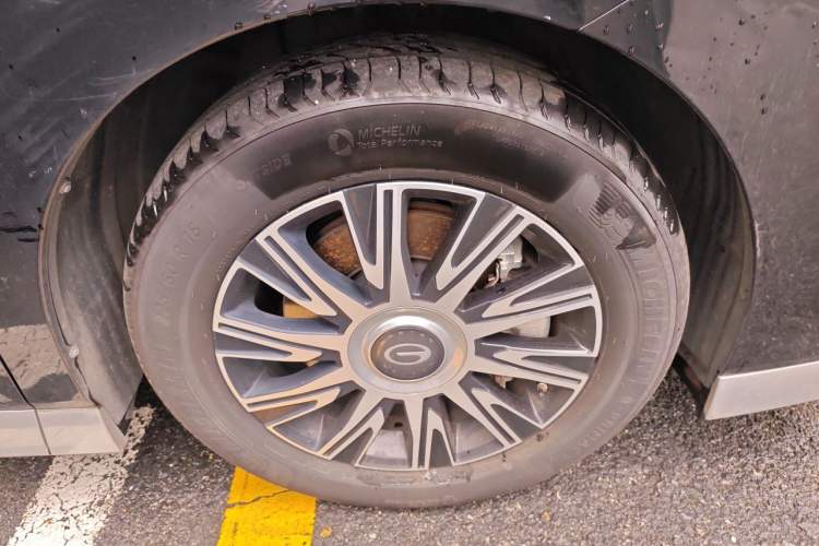 Used GAC Trumpchi E9 2025 E9 Superfast Charging Champion Right Front Wheel Hub