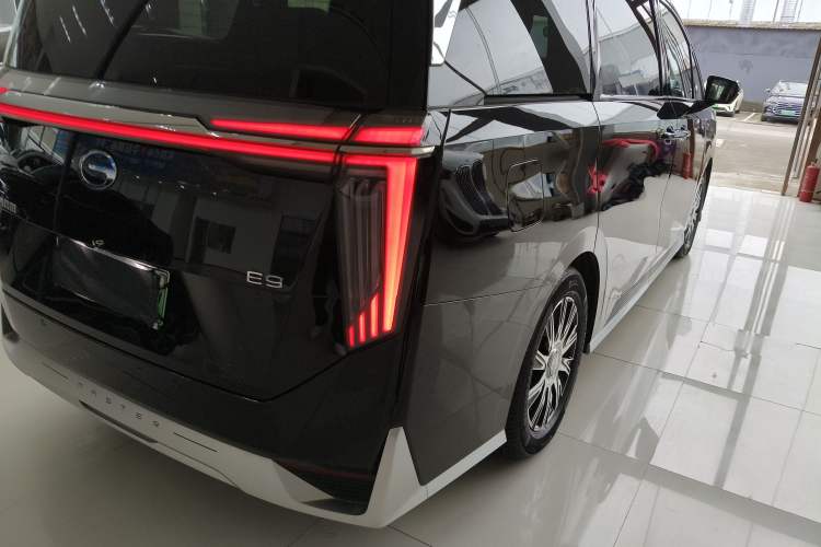 Used GAC Trumpchi E9 2025 E9 Superfast Charging Deluxe Edition Right Rear Taillight