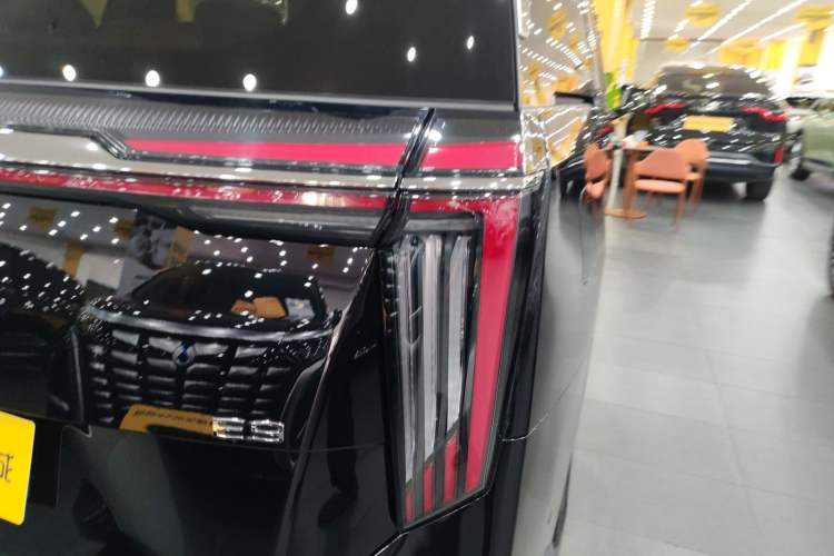 Used GAC Trumpchi E9 2025 E9 Superfast Charging – Master Series Right Rear Taillight