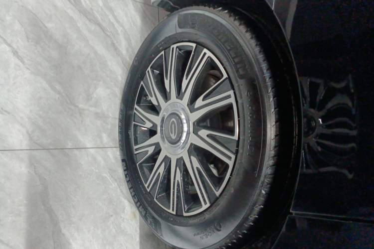 Used GAC Trumpchi E9 2025 E9 Superfast Charging Champion Right Rear Wheel Hub