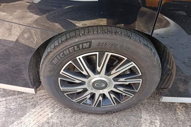 Used GAC Trumpchi E9 2025 E9 Superfast Charging Deluxe Edition Right Rear Wheel Hub