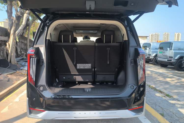 Used GAC Trumpchi E9 2025 E9 Superfast Charging – Master Series Trunk