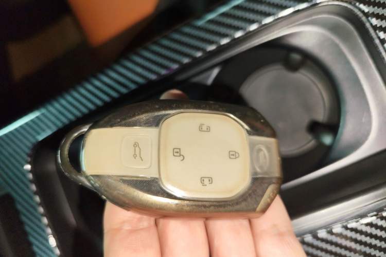 Used GAC Trumpchi E9 2025 E9 Superfast Charging – Master Series Vehicle Key