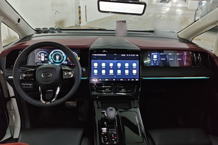 Used GAC Trumpchi E9 2025 E9 Superfast Charging – Master Series Center Console