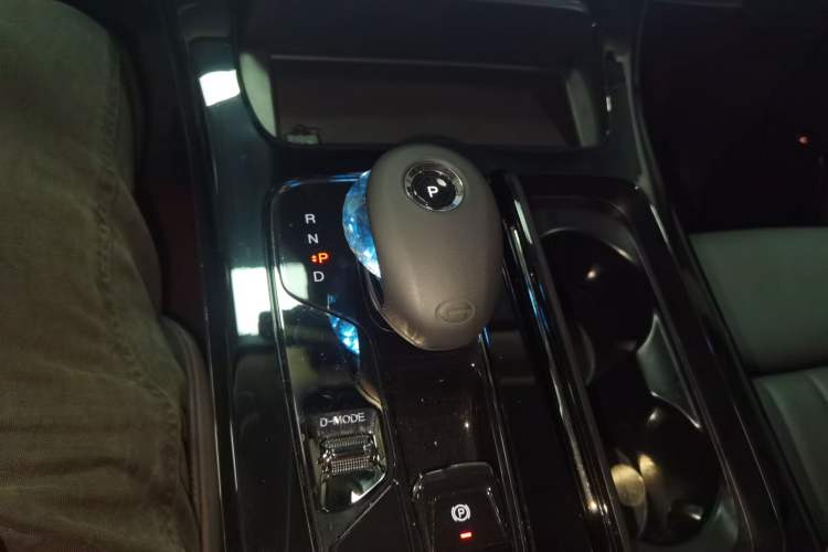 Used GAC Trumpchi E9 2025 E9 Superfast Charging Champion Gear Lever