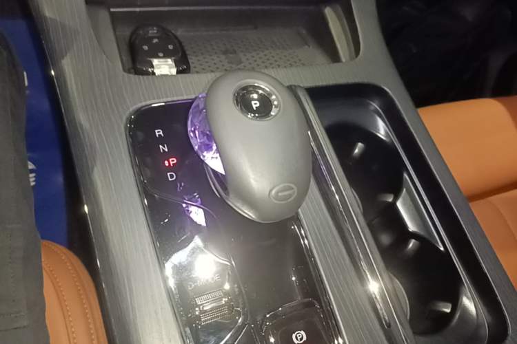 Used GAC Trumpchi E9 2025 E9 Superfast Charging Champion Gear Lever