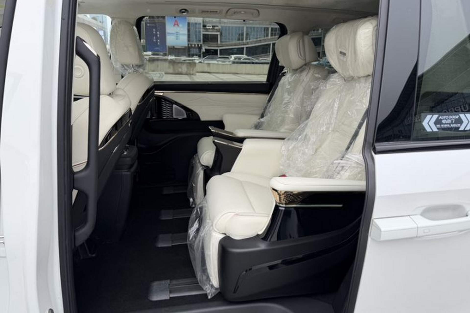 Used GAC Trumpchi E9 2025 E9 Superfast Charging – Master Series Interior 4