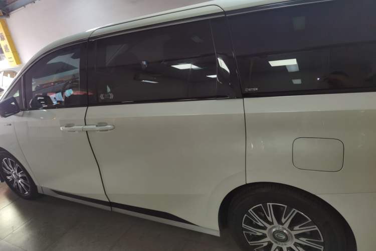 Used GAC Trumpchi E9 2025 E9 Superfast Charging Champion Left Side