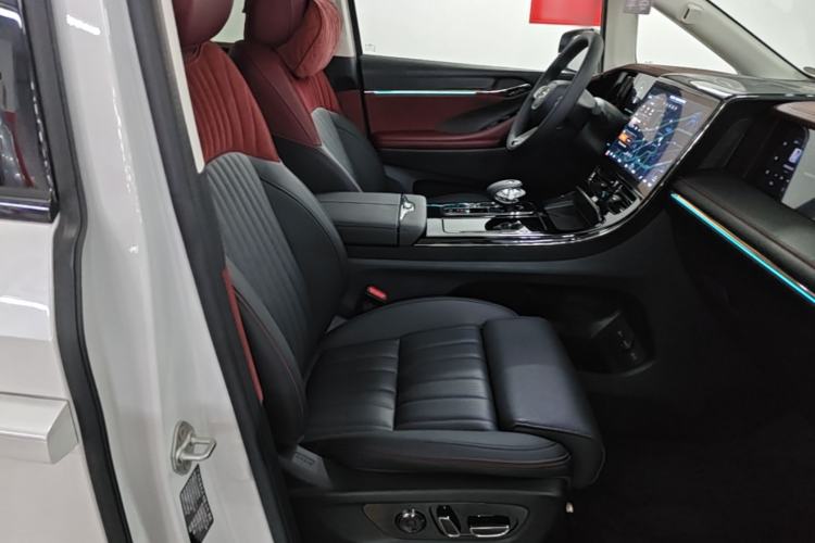 Used GAC Trumpchi E9 2025 E9 Superfast Charging – Master Series Right Front Seat