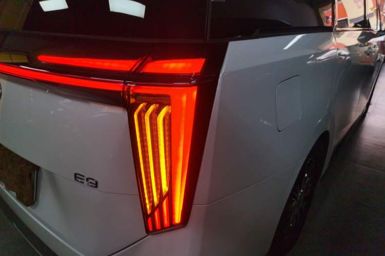 Used GAC Trumpchi E9 2025 E9 Superfast Charging Champion Right Rear Taillight