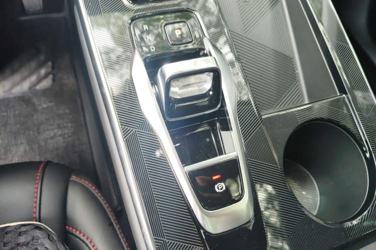 Used GAC Trumpchi EMKOO 2022 2.0 ATK Gemini Edition Gear Lever
