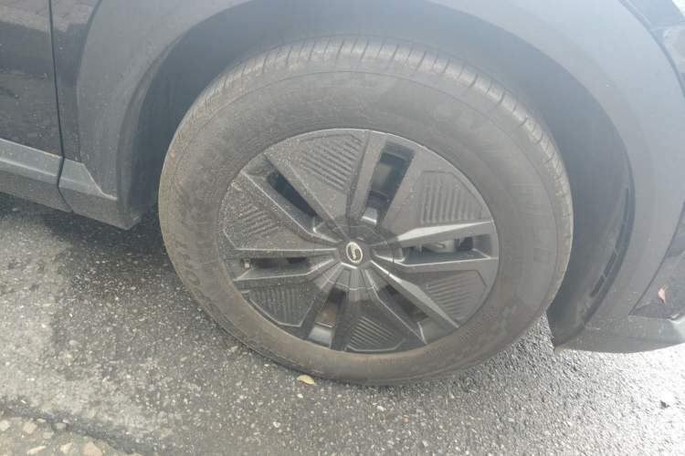 Used GAC Trumpchi EMKOO 2022 2.0 ATK Gemini Edition Right Front Wheel Hub