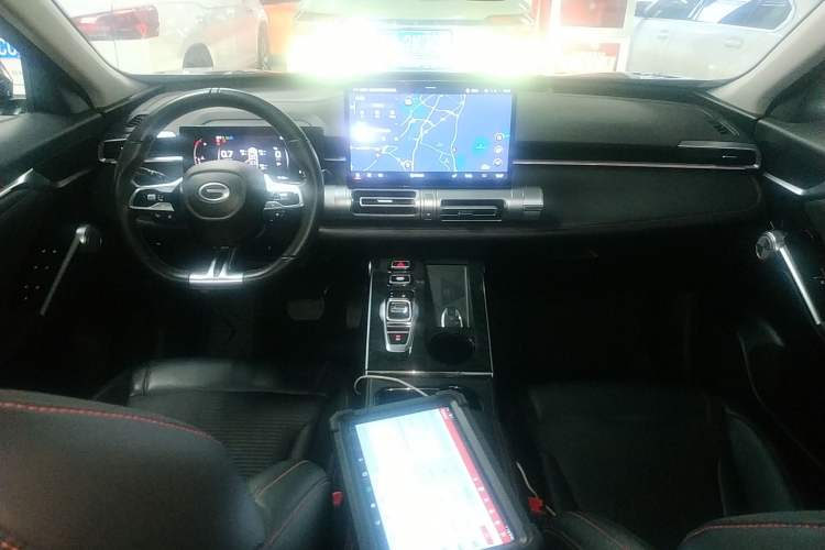 Used GAC Trumpchi EMKOO 2022 1.5T Supernova Pro Edition Center Console