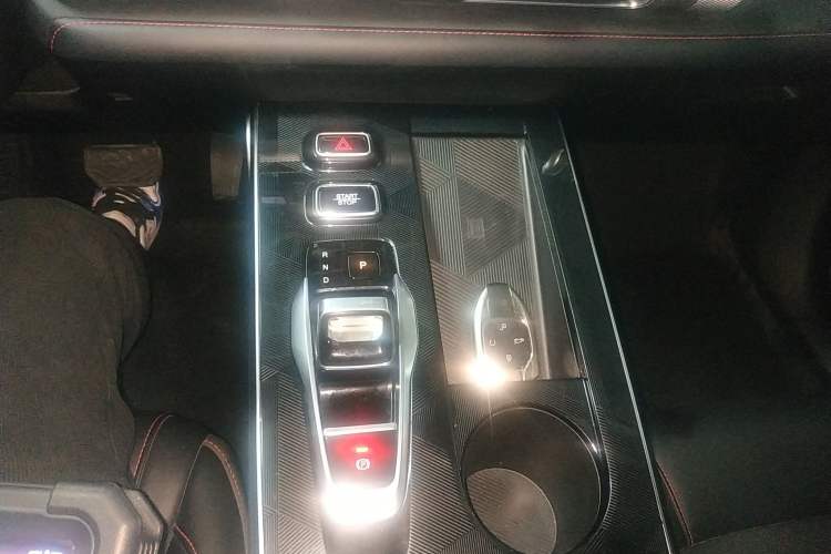 Used GAC Trumpchi EMKOO 2022 1.5T Supernova Pro Edition Gear Lever