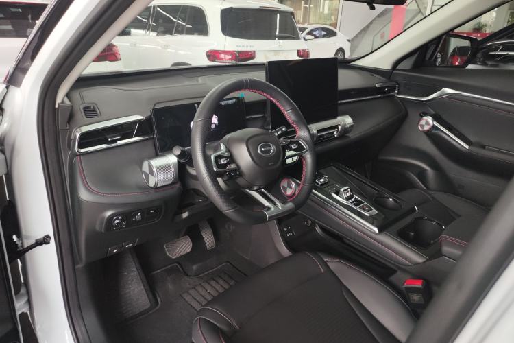 Used GAC Trumpchi EMKOO 2022 2.0 ATK TwinStar Pro Edition Center Console
