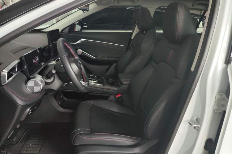 Used GAC Trumpchi EMKOO 2022 2.0 ATK TwinStar Pro Edition Left Front Seat