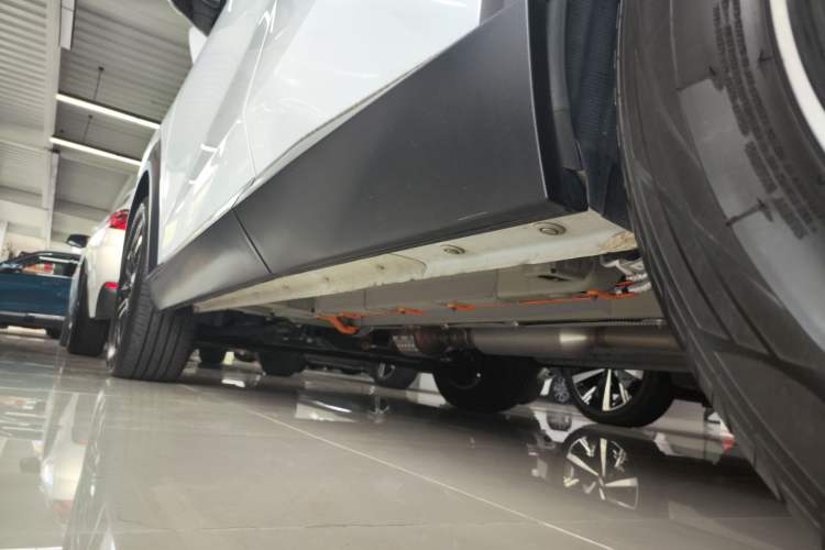 Used GAC Trumpchi EMKOO 2022 2.0 ATK TwinStar Pro Edition Left Side Sill