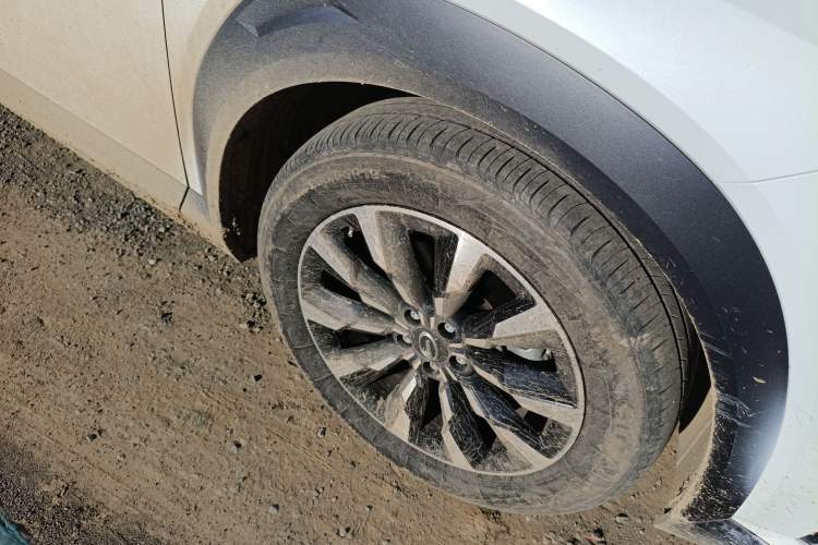 Used GAC Trumpchi EMKOO 2022 1.5T Supernova Pro Edition Right Front Wheel Hub