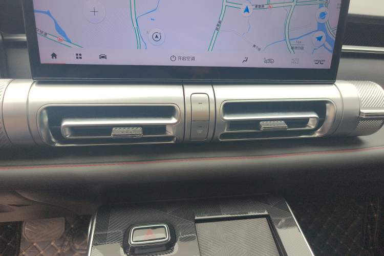 Used GAC Trumpchi EMKOO 2022 1.5T Supernova Max Edition Audio And AC Panel