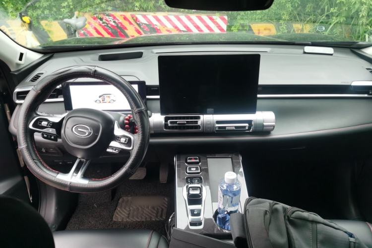 Used GAC Trumpchi EMKOO 2022 1.5T Supernova Max Edition Center Console