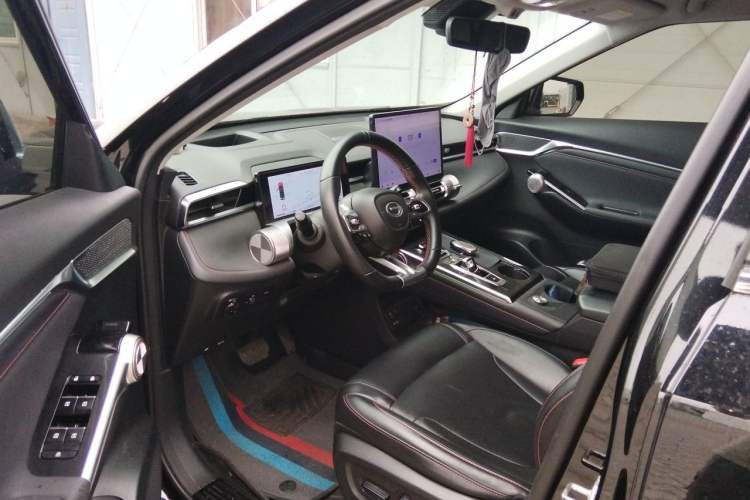 Used GAC Trumpchi EMKOO 2022 2.0 ATK TwinStar Max Edition Driver Seat