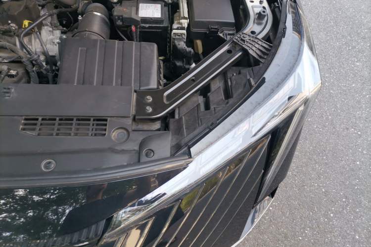 Used GAC Trumpchi EMKOO 2022 1.5T Supernova Pro Edition Engine Bay Left