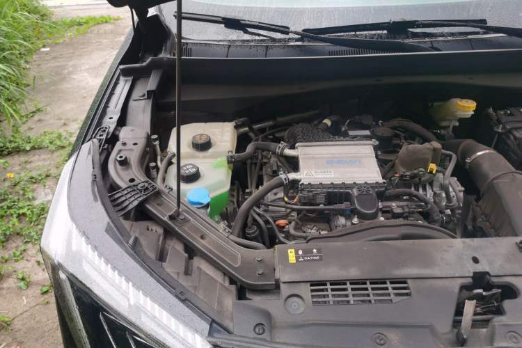 Used GAC Trumpchi EMKOO 2022 1.5T Supernova Max Edition Engine Bay Right