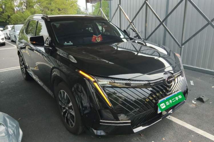Used GAC Trumpchi EMKOO 2022 2.0T Neutron Star Max Edition Exterior 2
