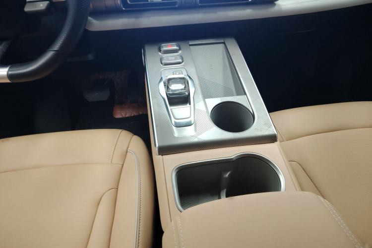 Used GAC Trumpchi EMKOO 2022 2.0 ATK TwinStar Pro Edition Gear Lever