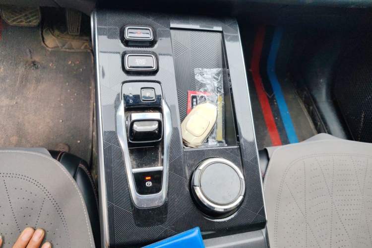 Used GAC Trumpchi EMKOO 2022 1.5T Supernova Pro Edition Gear Lever