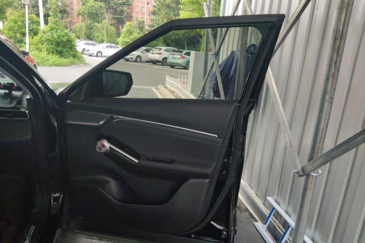 Used GAC Trumpchi EMKOO 2022 2.0T Neutron Star Max Edition Interior 5