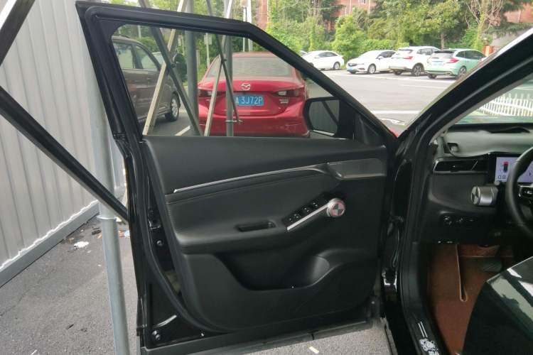 Used GAC Trumpchi EMKOO 2022 2.0T Neutron Star Max Edition Interior 7