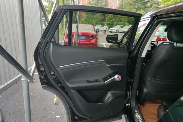 Used GAC Trumpchi EMKOO 2022 2.0T Neutron Star Max Edition Interior 8