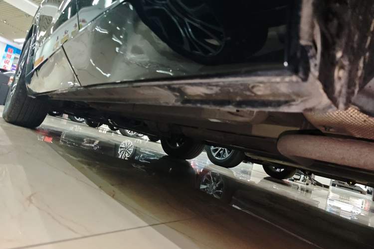 Used GAC Trumpchi EMKOO 2022 1.5T Supernova Pro Edition Left Side Sill