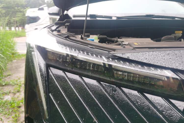 Used GAC Trumpchi EMKOO 2022 1.5T Supernova Max Edition Right Front Headlight