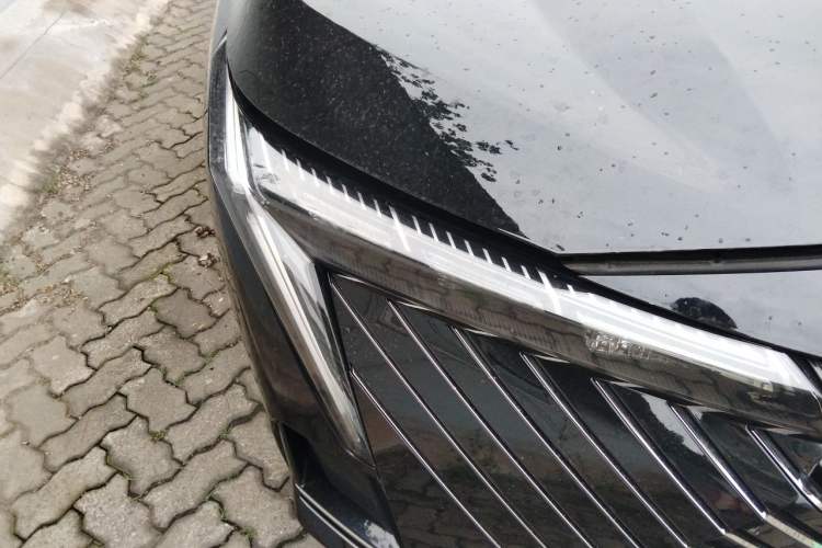 Used GAC Trumpchi EMKOO 2022 2.0 ATK TwinStar Max Edition Right Front Headlight