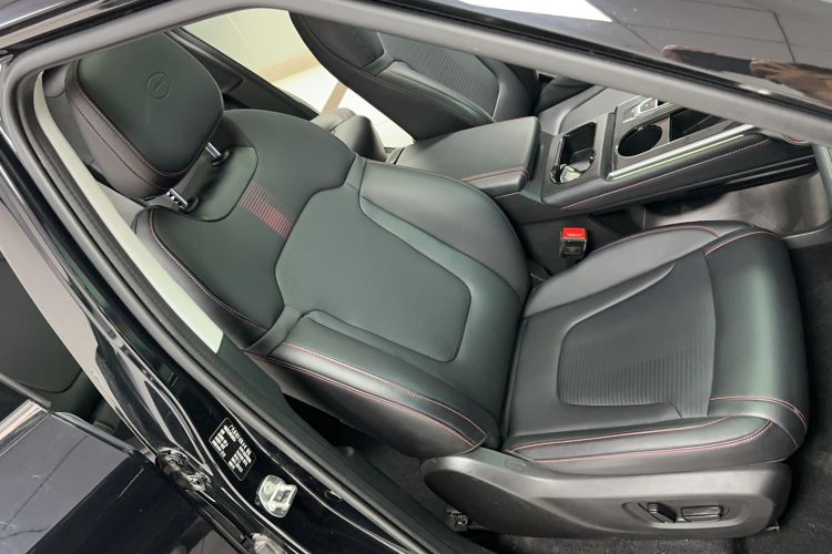 Used GAC Trumpchi EMKOO 2022 1.5T Supernova Pro Edition Right Front Seat