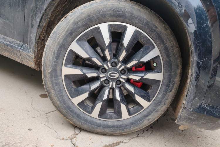 Used GAC Trumpchi EMKOO 2022 1.5T Supernova Pro Edition Right Front Wheel Hub