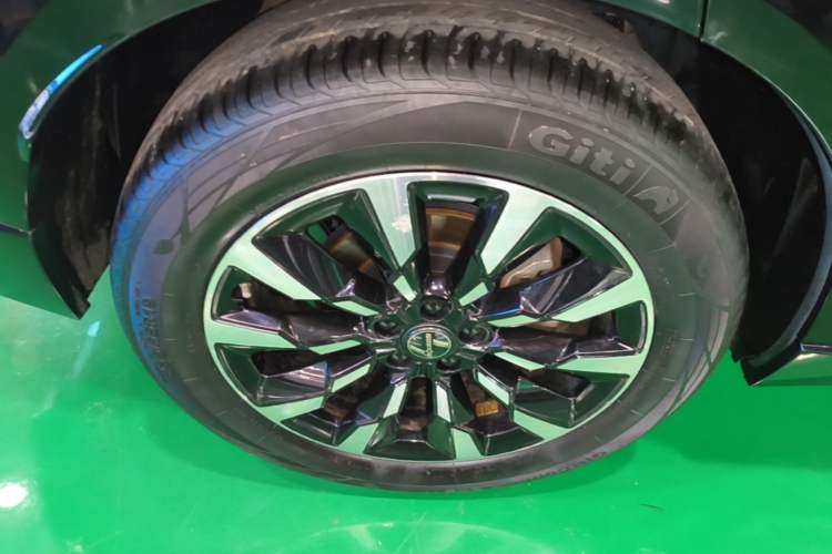 Used GAC Trumpchi EMKOO 2022 1.5T Supernova Pro Edition Right Rear Wheel Hub