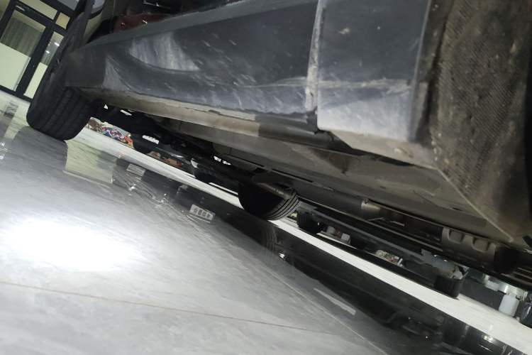 Used GAC Trumpchi EMKOO 2022 1.5T Supernova Edition Right Side Sill