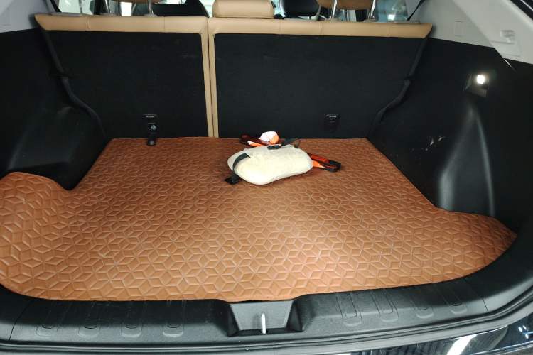 Used GAC Trumpchi EMKOO 2022 2.0 ATK TwinStar Pro Edition Trunk