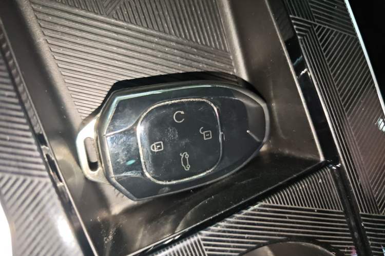 Used GAC Trumpchi EMKOO 2022 1.5T Supernova Pro Edition Vehicle Key