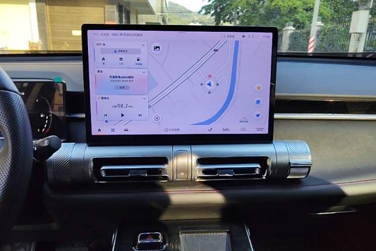 Used GAC Trumpchi EMKOO 2022 1.5T Supernova Pro Edition Audio And AC Panel
