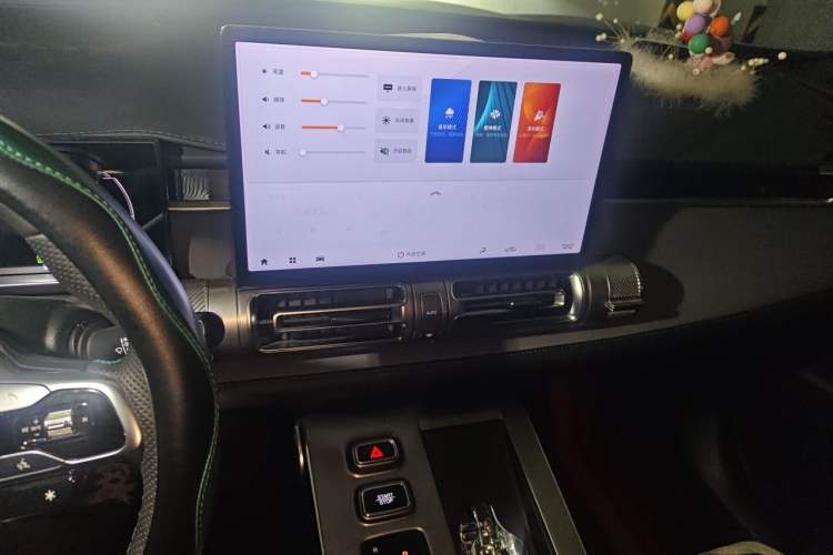 Used GAC Trumpchi EMKOO 2022 1.5T Supernova Pro Edition Audio And AC Panel